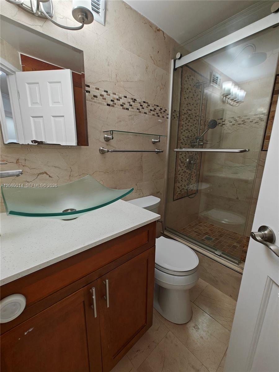 825 Brickell Bay Drive 651 Property Photo 10
