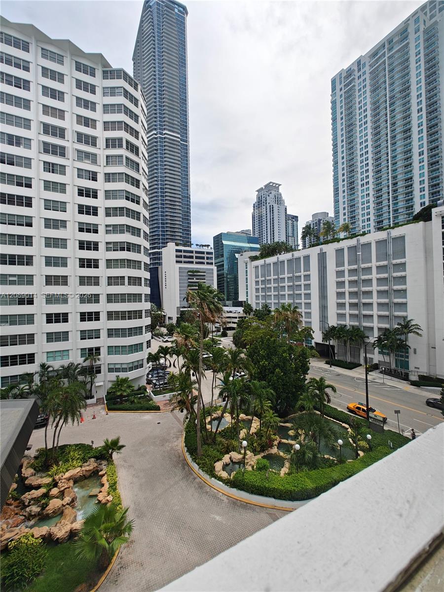 825 Brickell Bay Drive 651 Property Photo 14