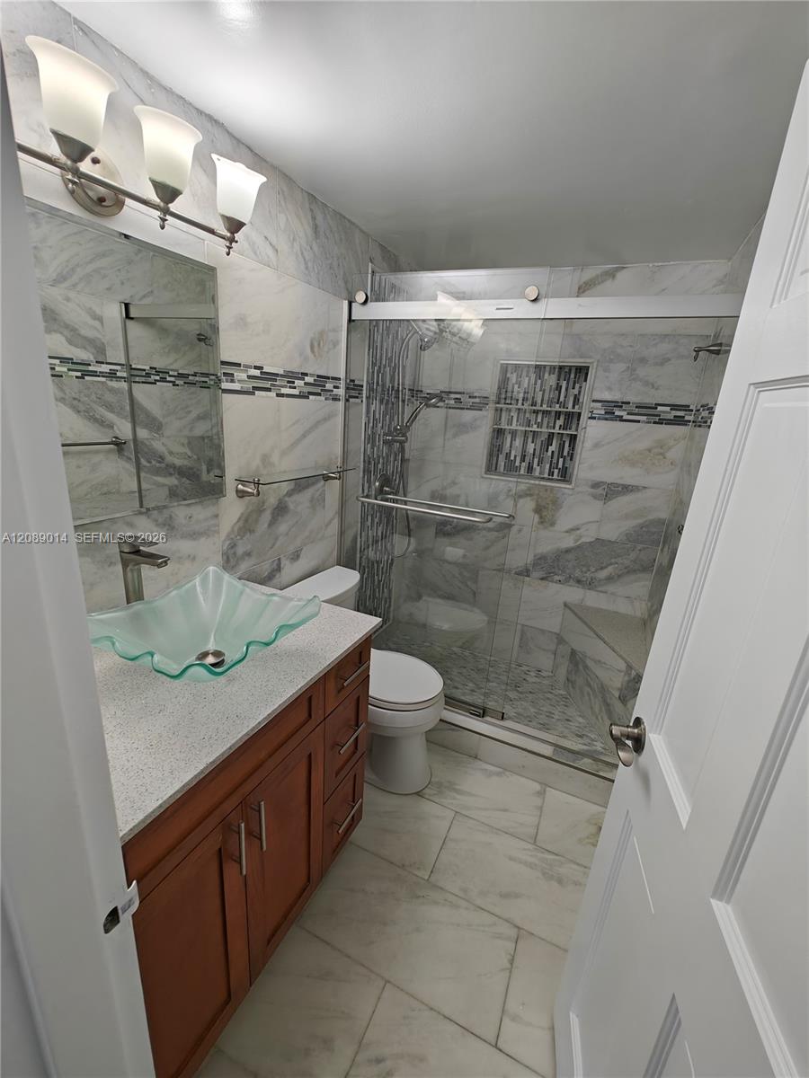 825 Brickell Bay Drive 651 Property Photo 25
