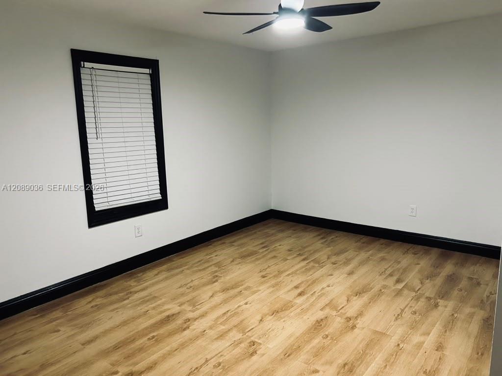 A12089036 Property Photo 43