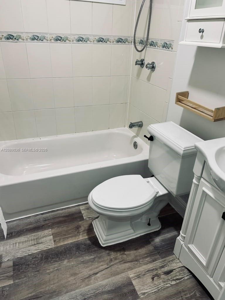 A12089036 Property Photo 47
