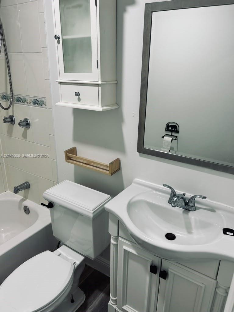 A12089036 Property Photo 52