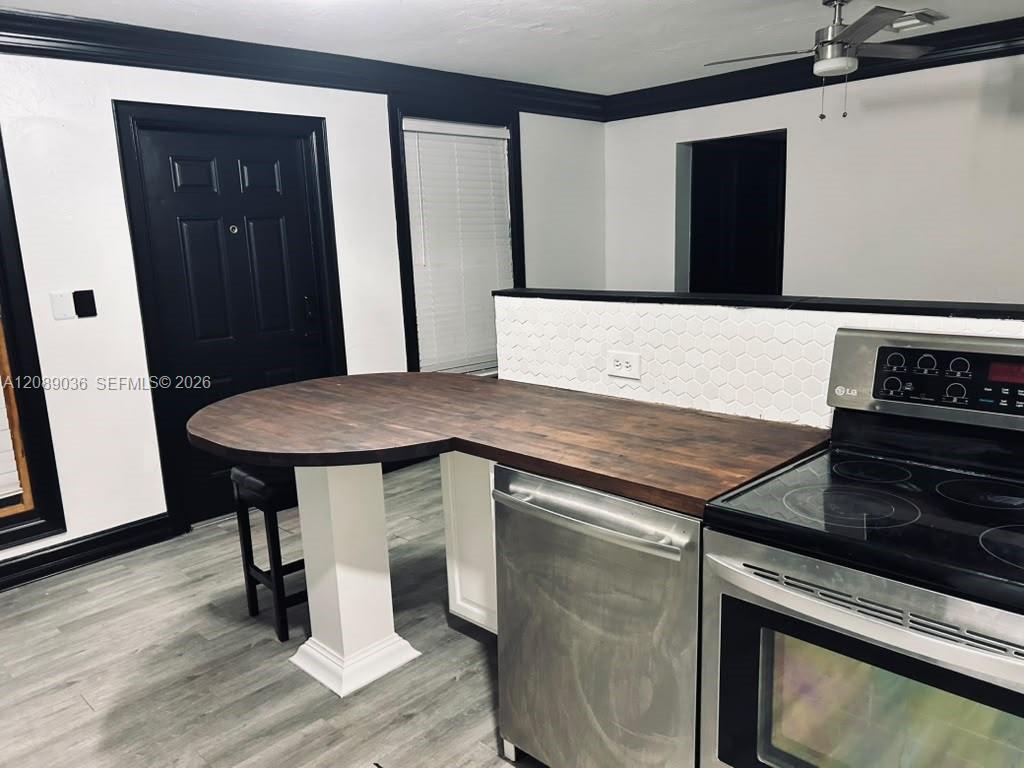 A12089036 Property Photo 57