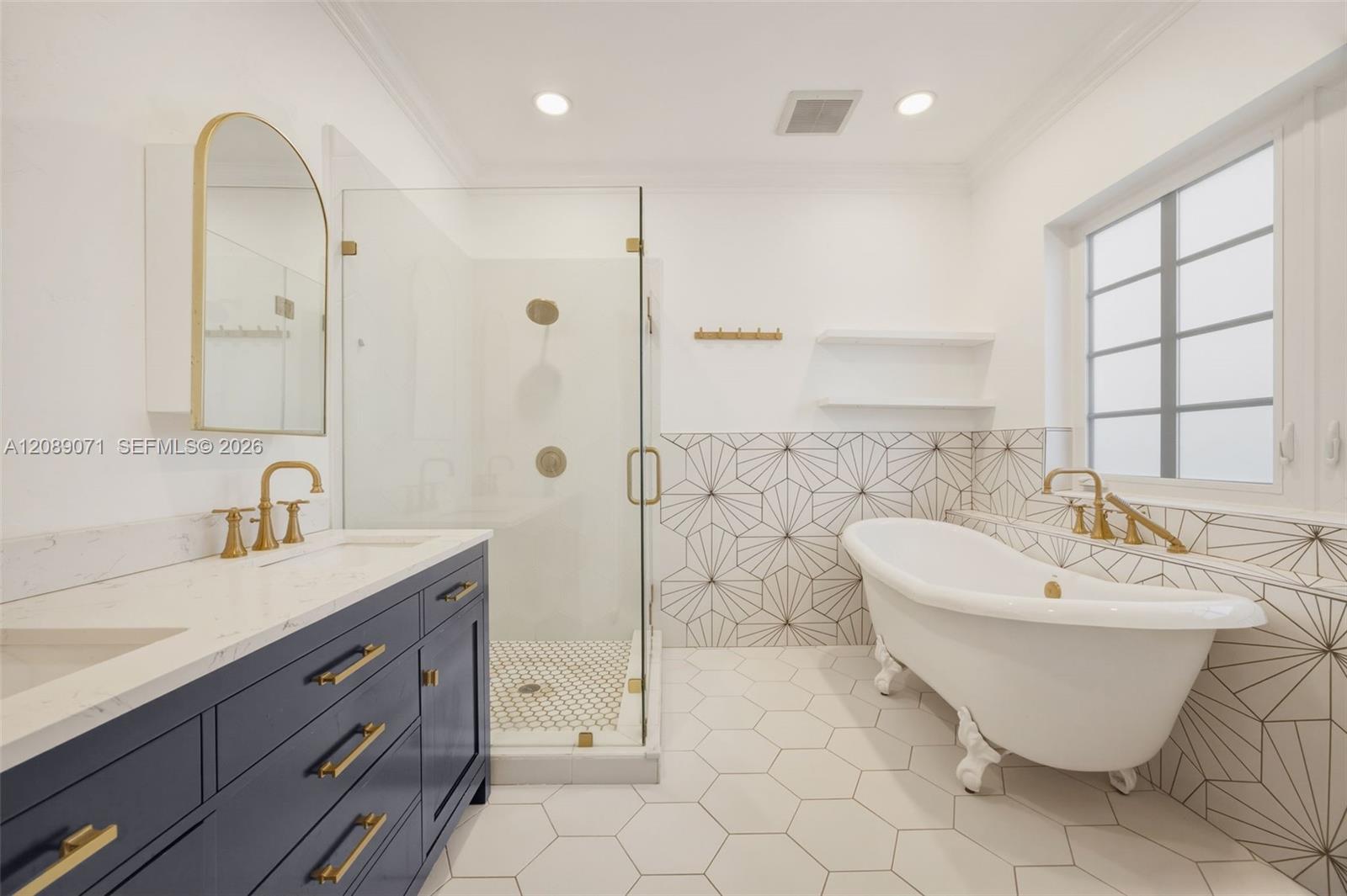 1507 Columbus Boulevard Property Photo 19