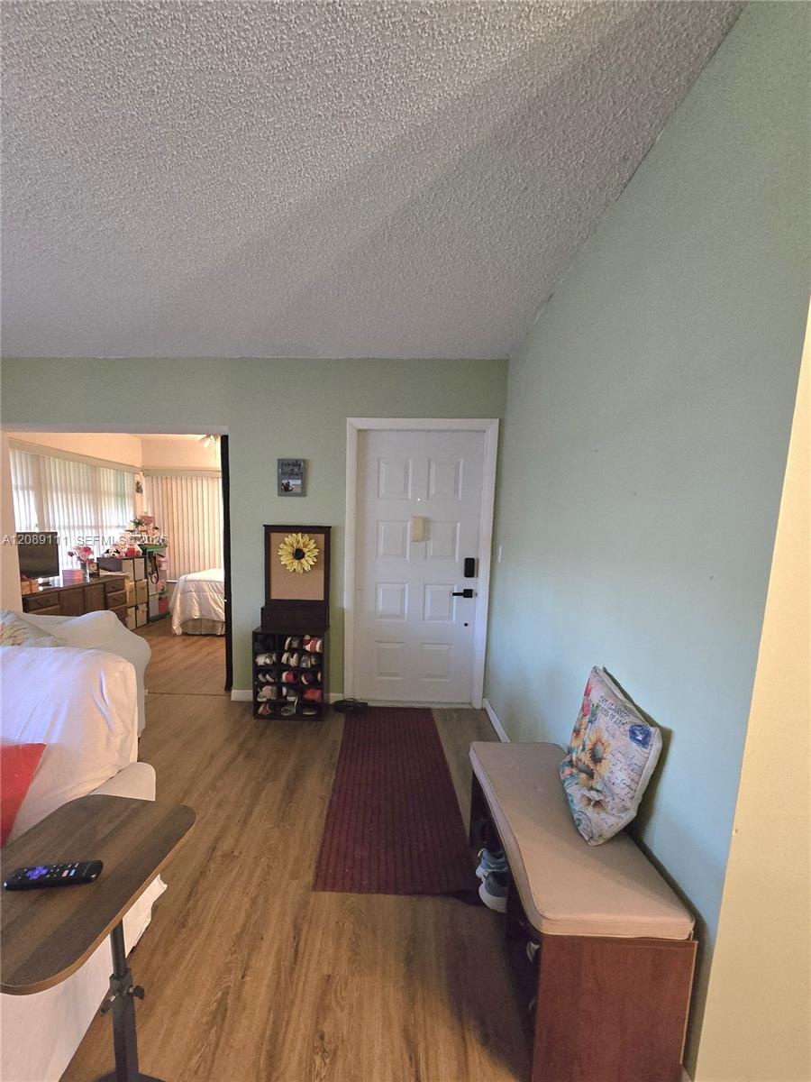 5162 Lakefront Boulevard D Property Photo 7