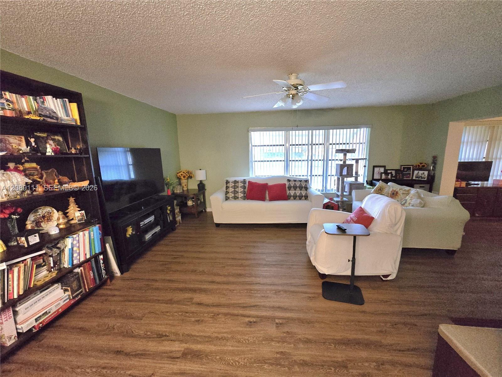 5162 Lakefront Boulevard D Property Photo 10