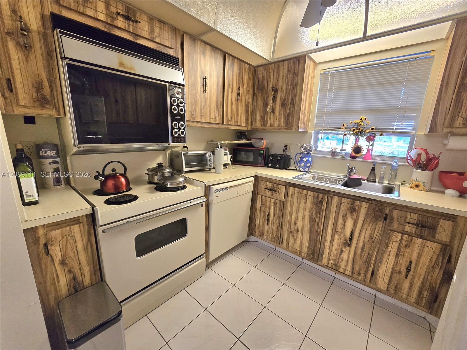 5162 Lakefront Boulevard D Property Photo 16
