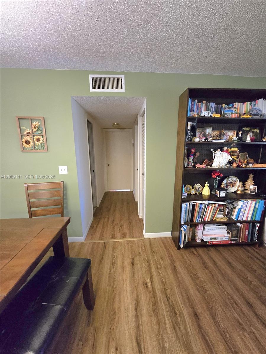 5162 Lakefront Boulevard D Property Photo 18
