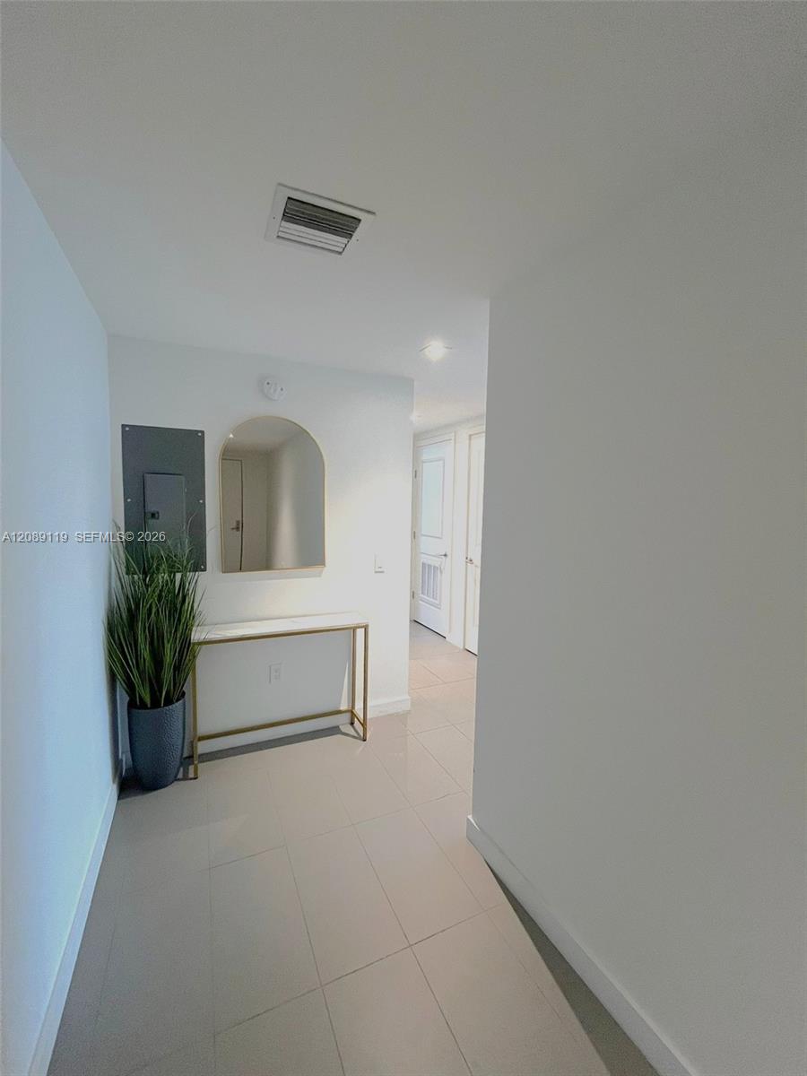 1600 Ne 1st Avenue 3606 Property Photo 4