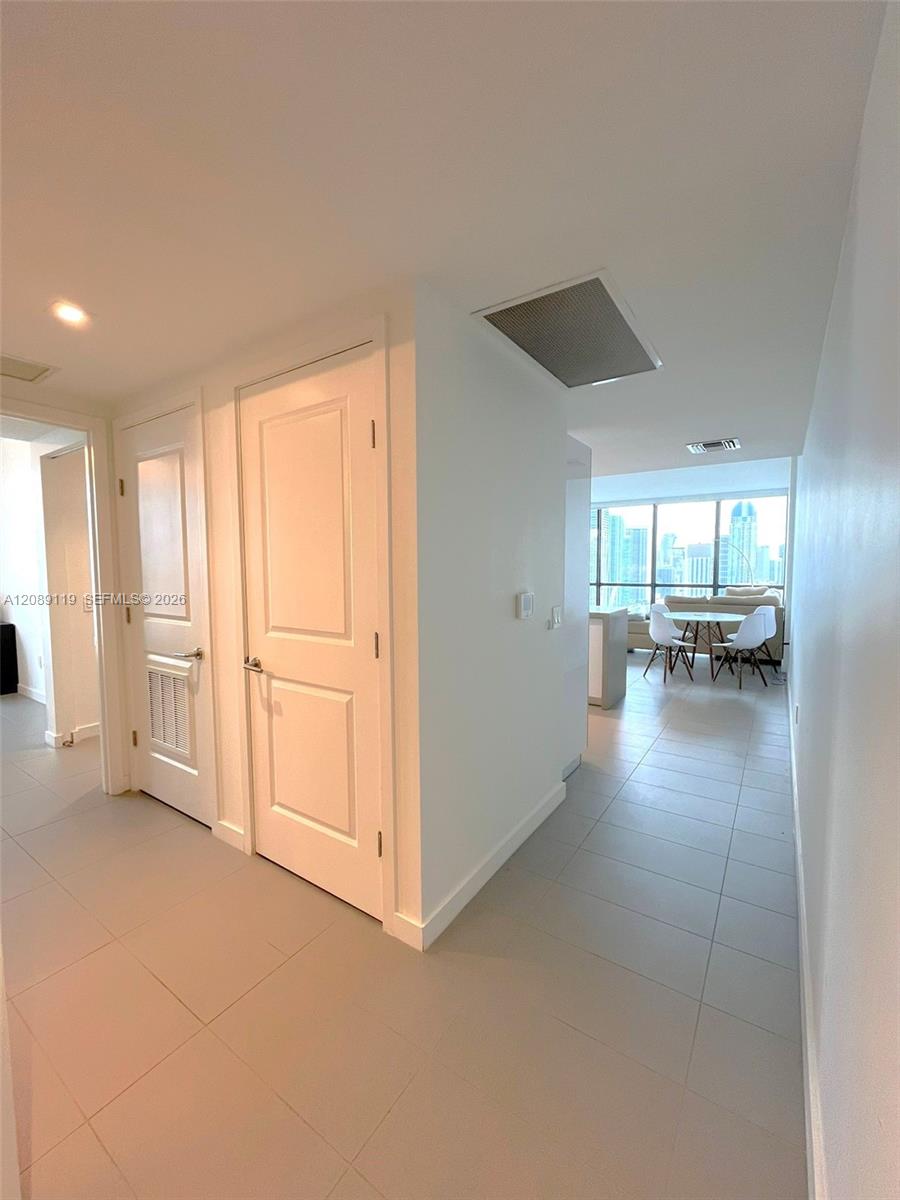 1600 Ne 1st Avenue 3606 Property Photo 8