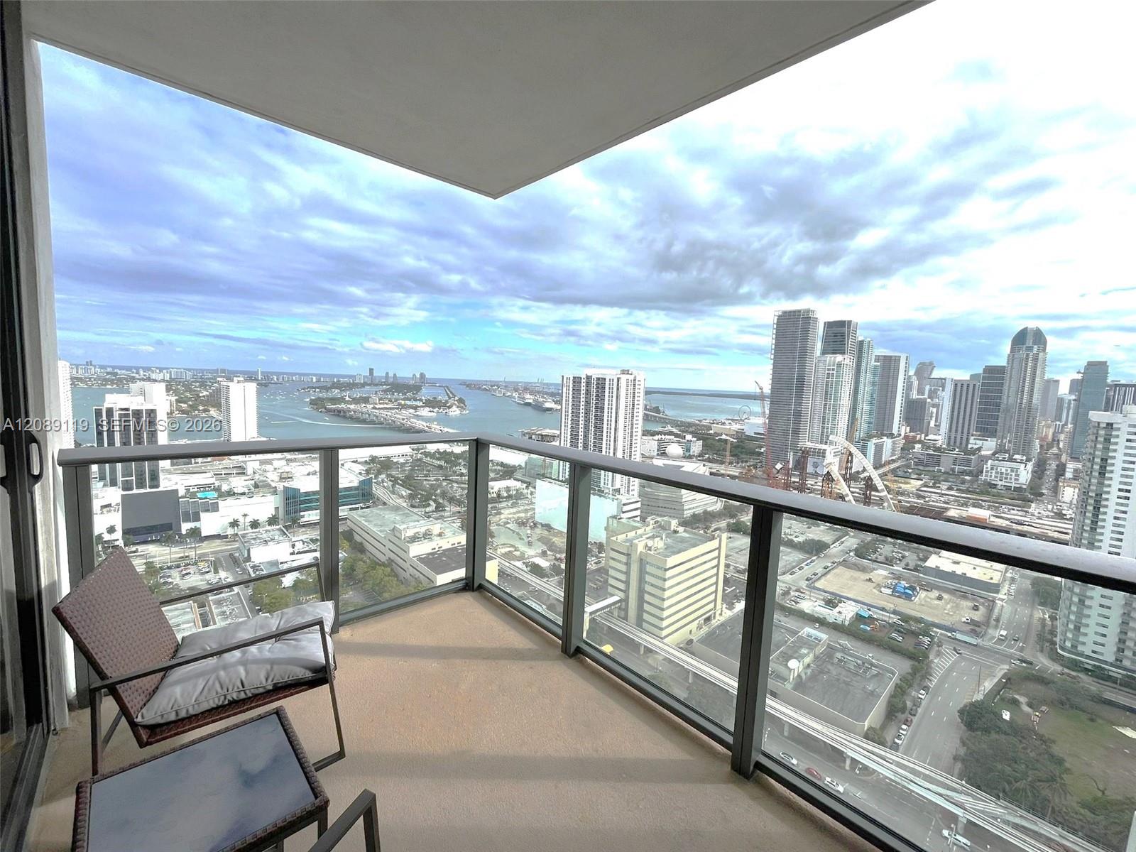 1600 Ne 1st Avenue 3606 Property Photo 15