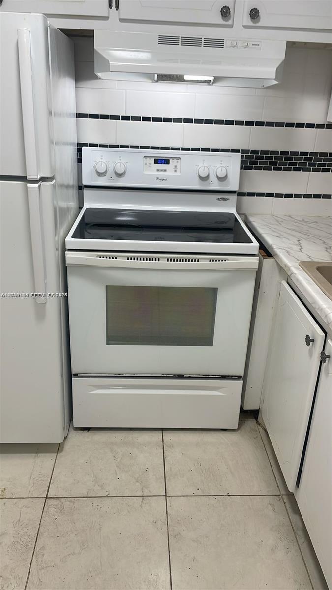 175 Sussex I 175 Property Photo 2