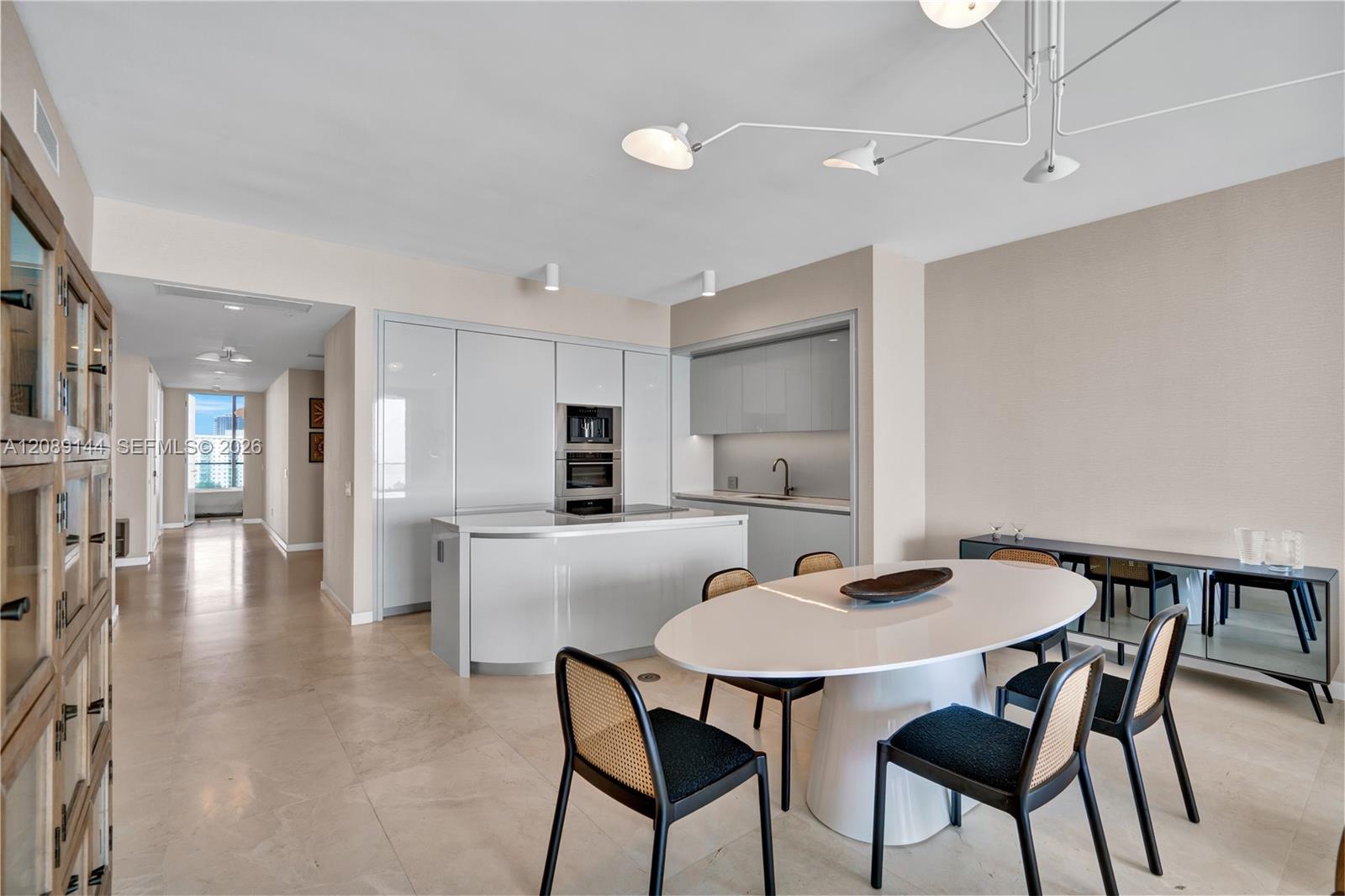 18975 Collins Avenue 903 Property Photo 4