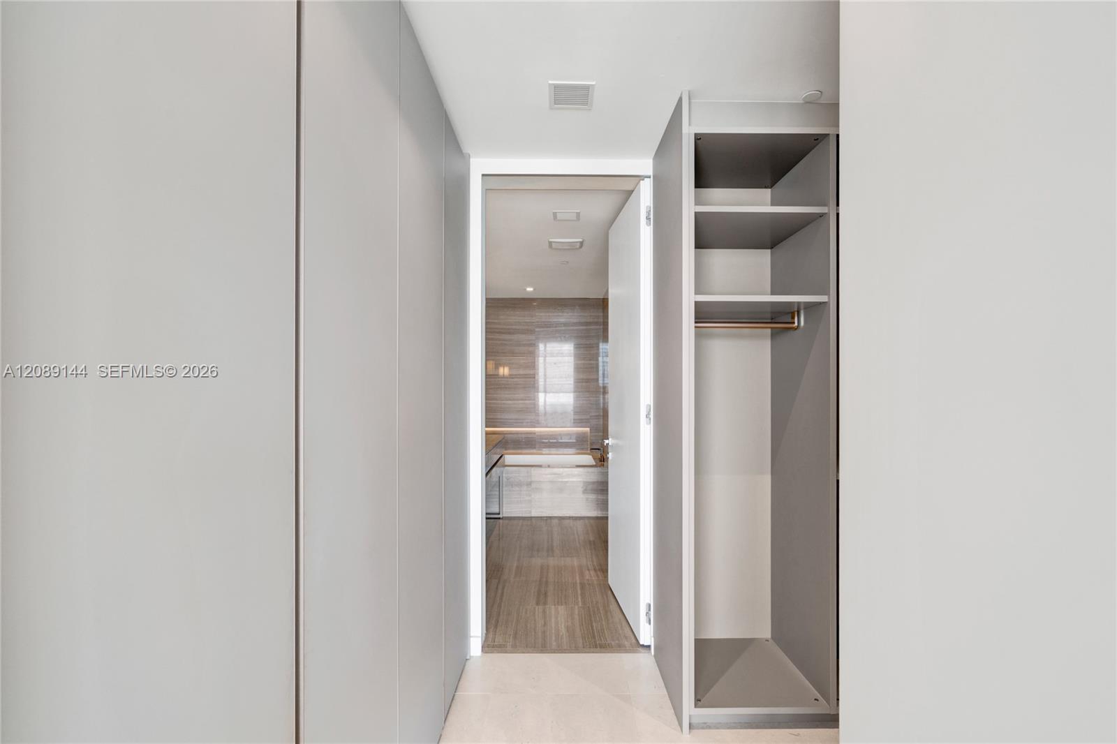 18975 Collins Avenue 903 Property Photo 9