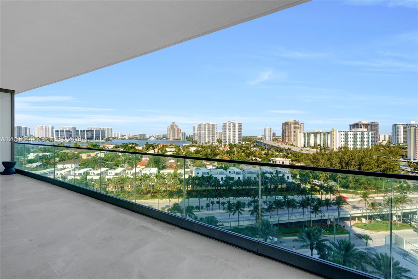 18975 Collins Avenue 903 Property Photo 28