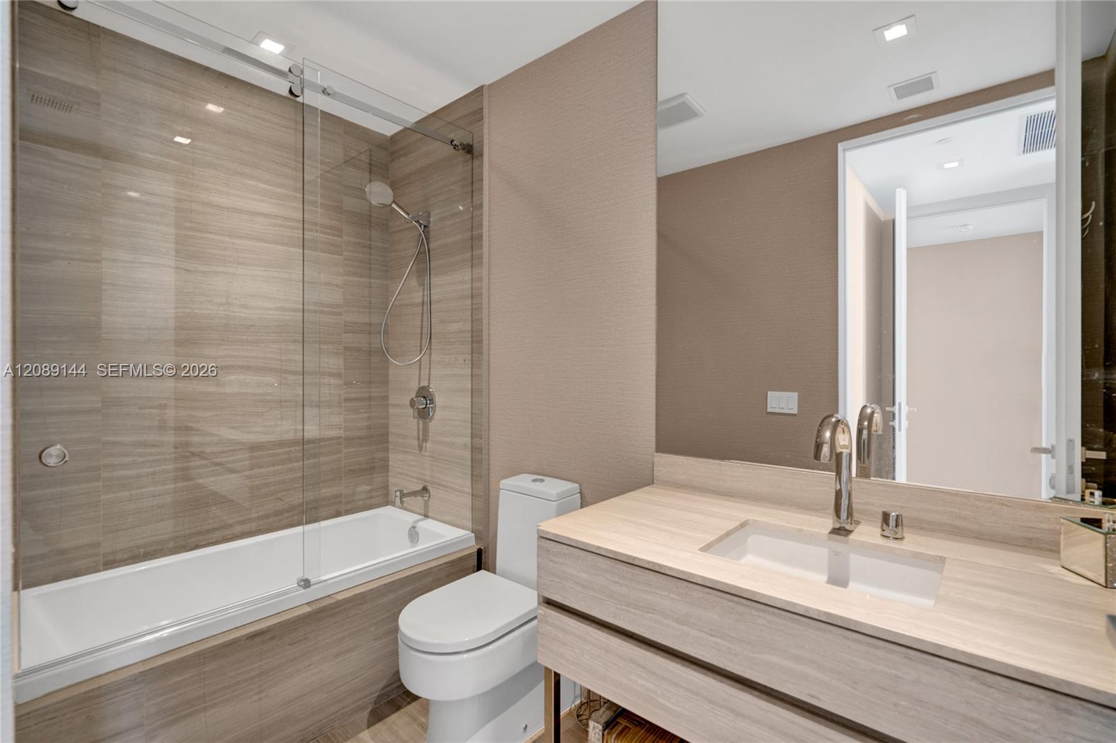 18975 Collins Avenue 903 Property Photo 29