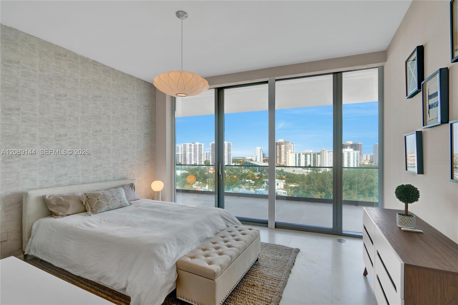 18975 Collins Avenue 903 Property Photo 30