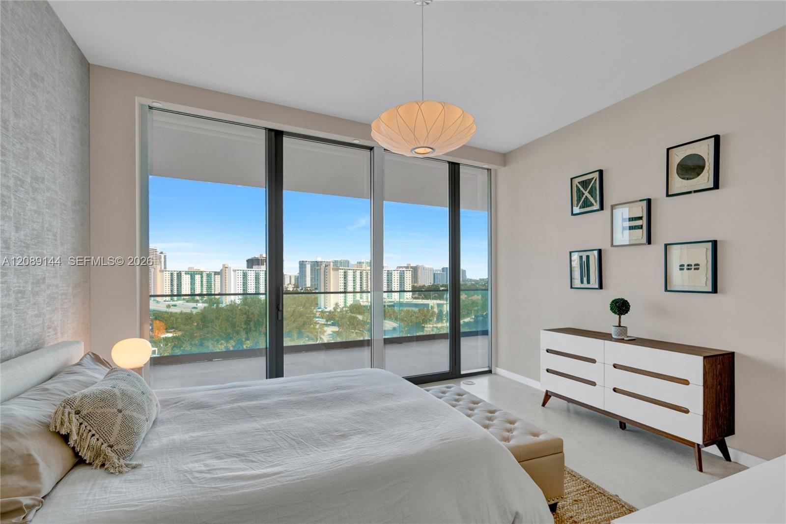 18975 Collins Avenue 903 Property Photo 31