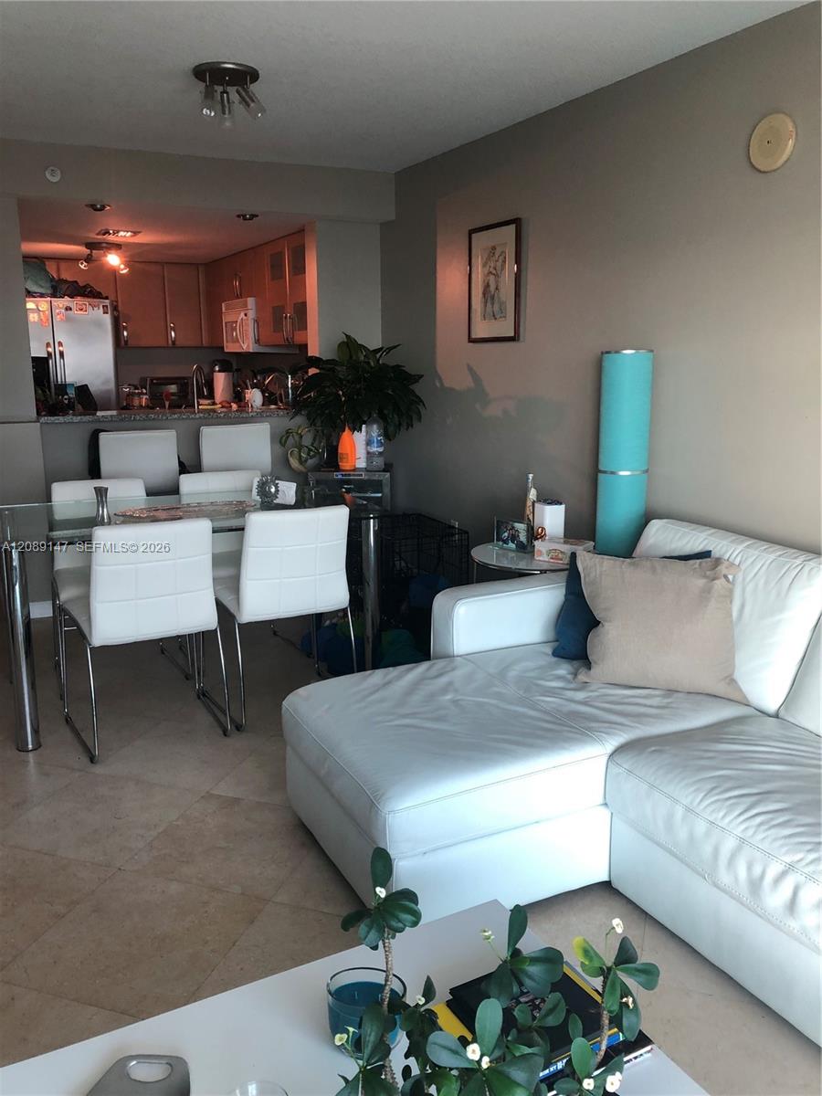 2101 Brickell Avenue 2703 Property Photo 4