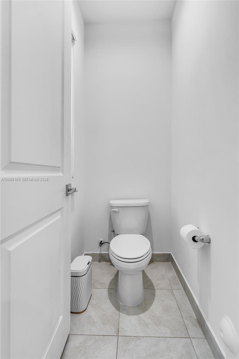 4363 Nw 81st Avenue Property Photo 35