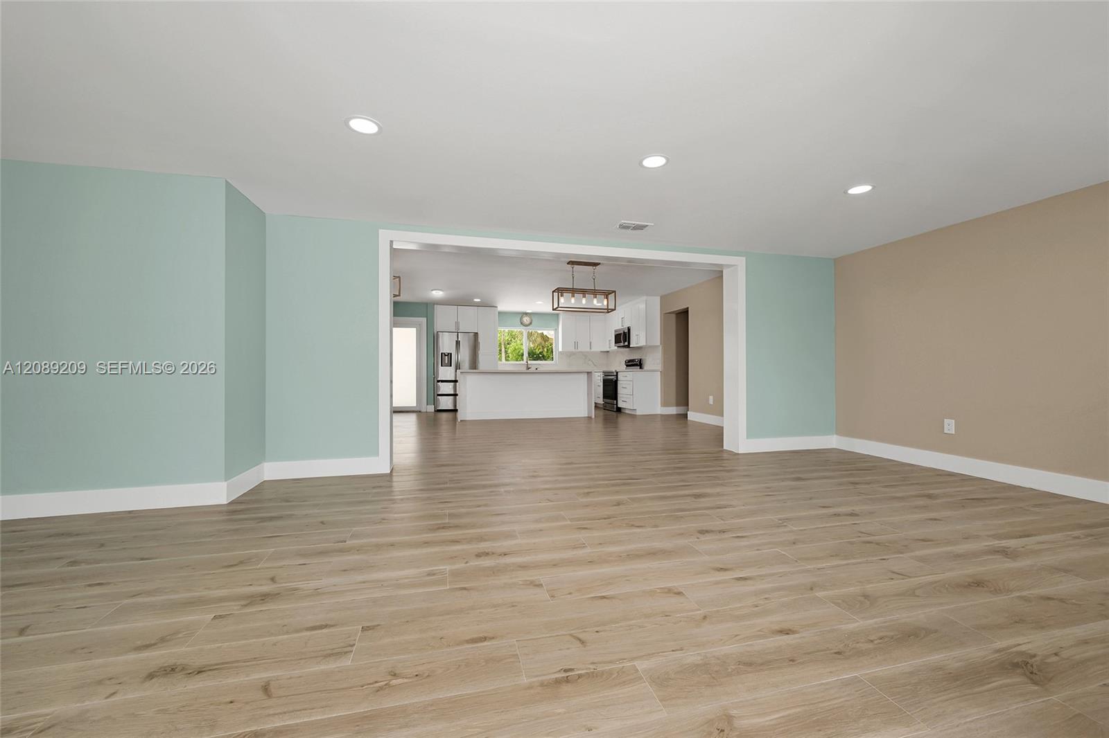 5885 Pine Tree Property Photo 15