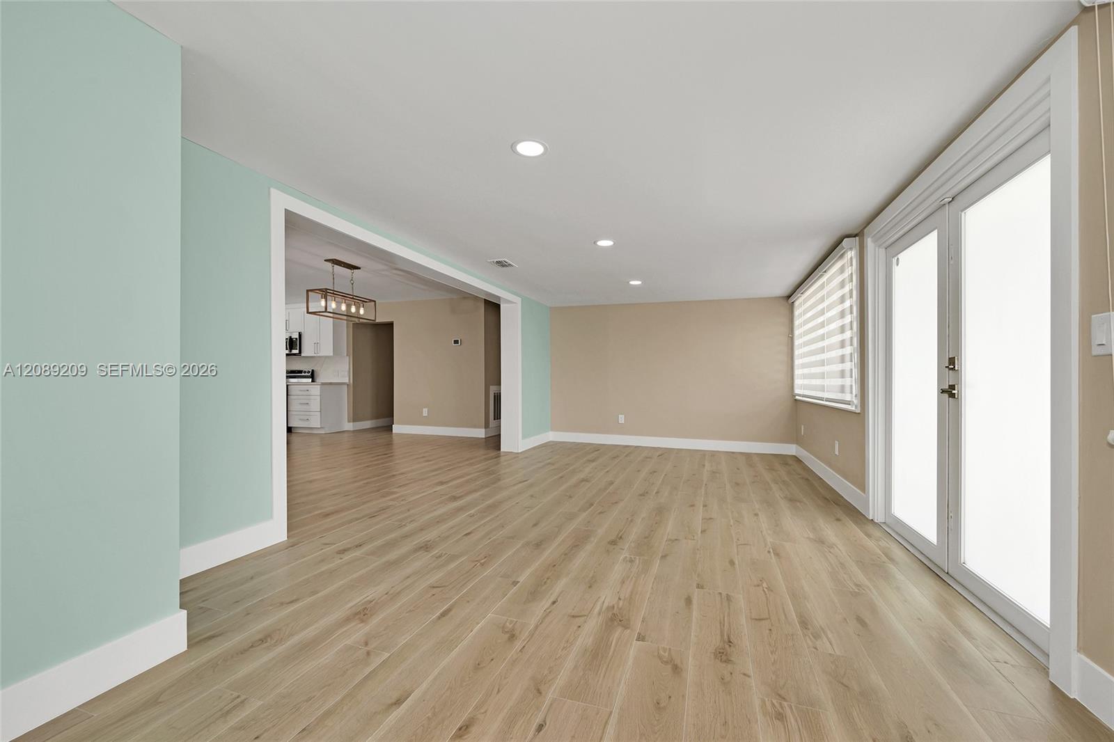 5885 Pine Tree Property Photo 17