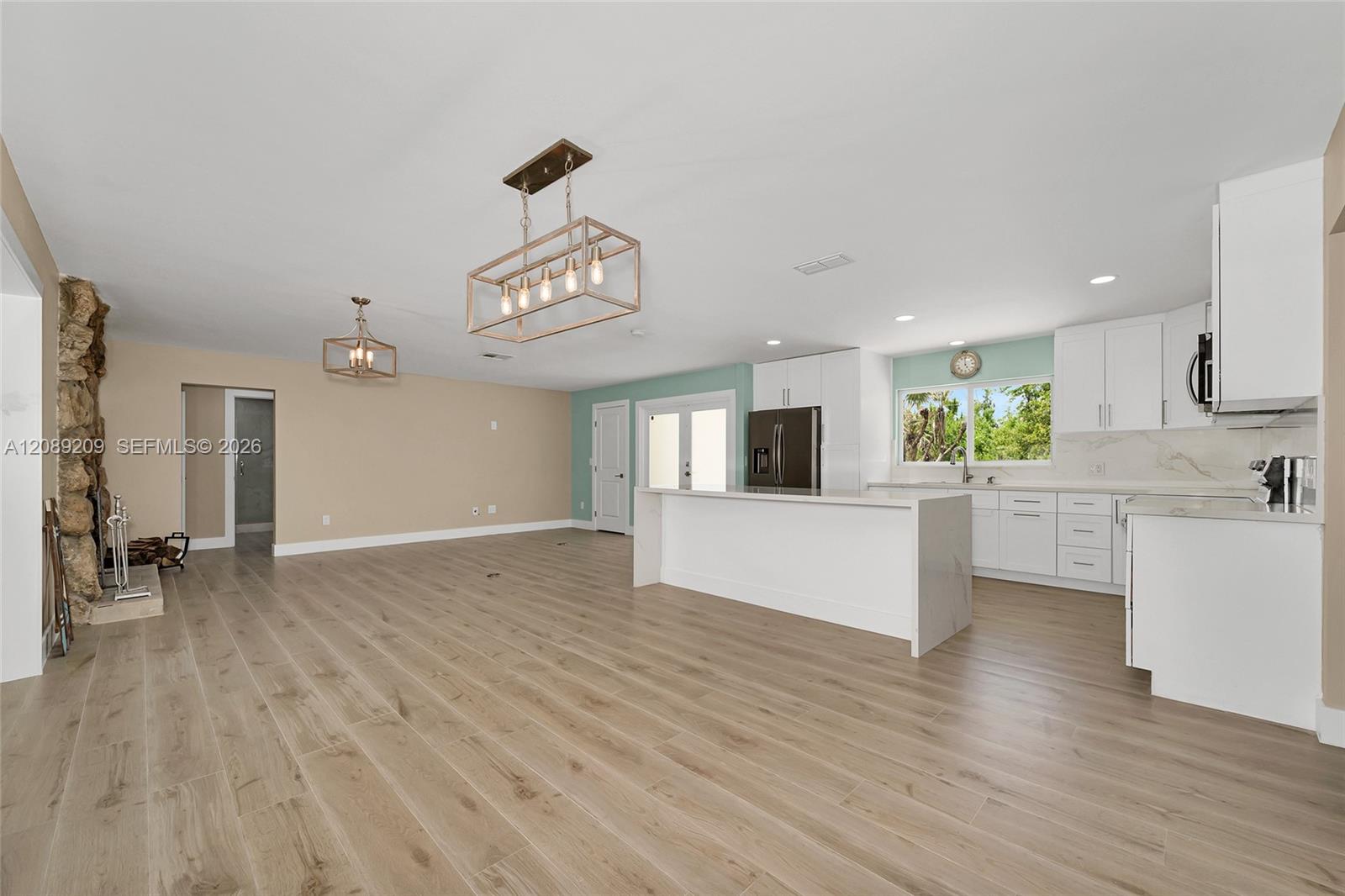 5885 Pine Tree Property Photo 18