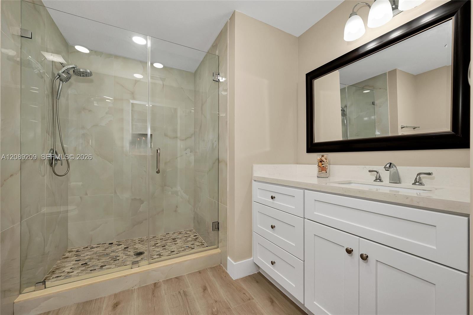 5885 Pine Tree Property Photo 32
