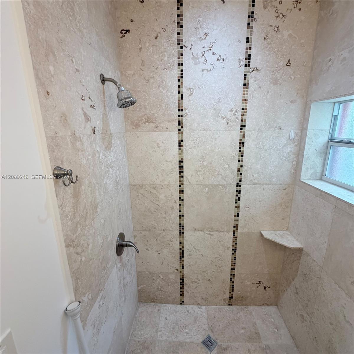 905 Se 2nd Court B Property Photo 10