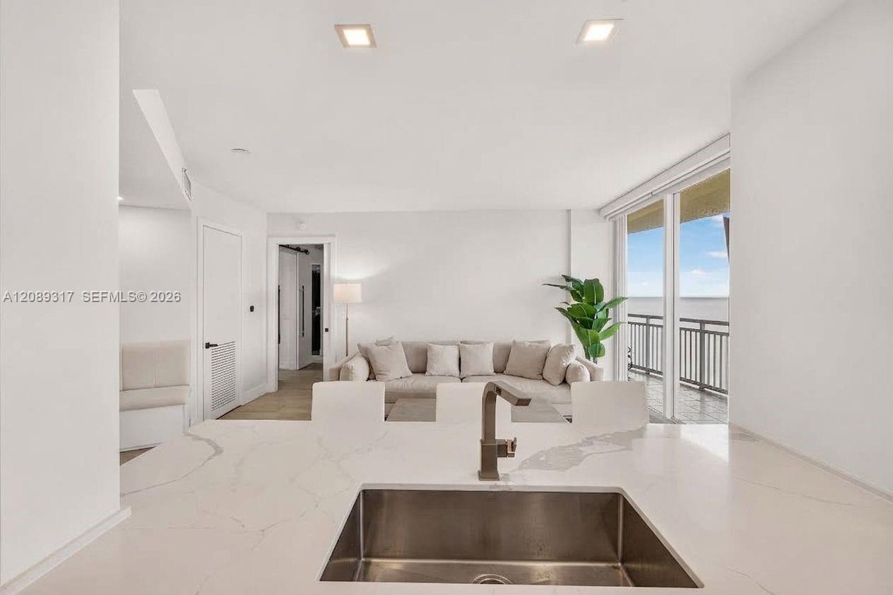 2475 Brickell Avenue 2401 Property Photo 4