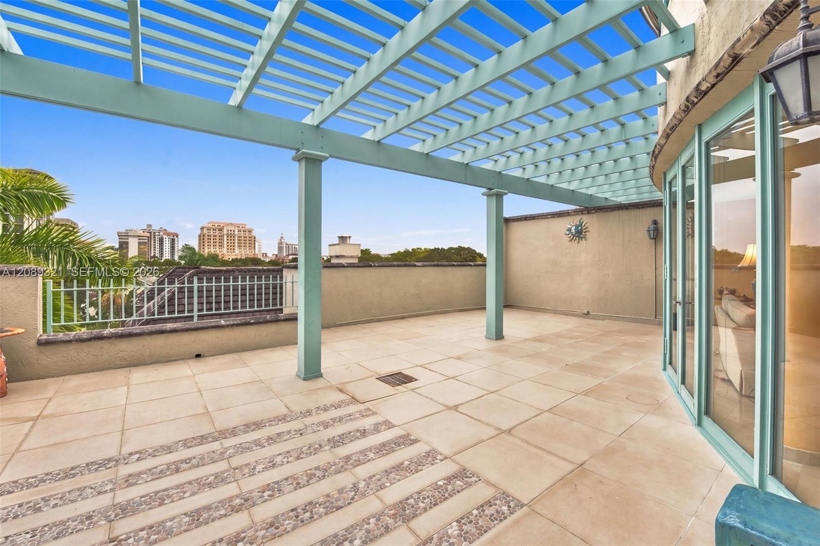 610 Valencia Avenue 502 Property Photo 12