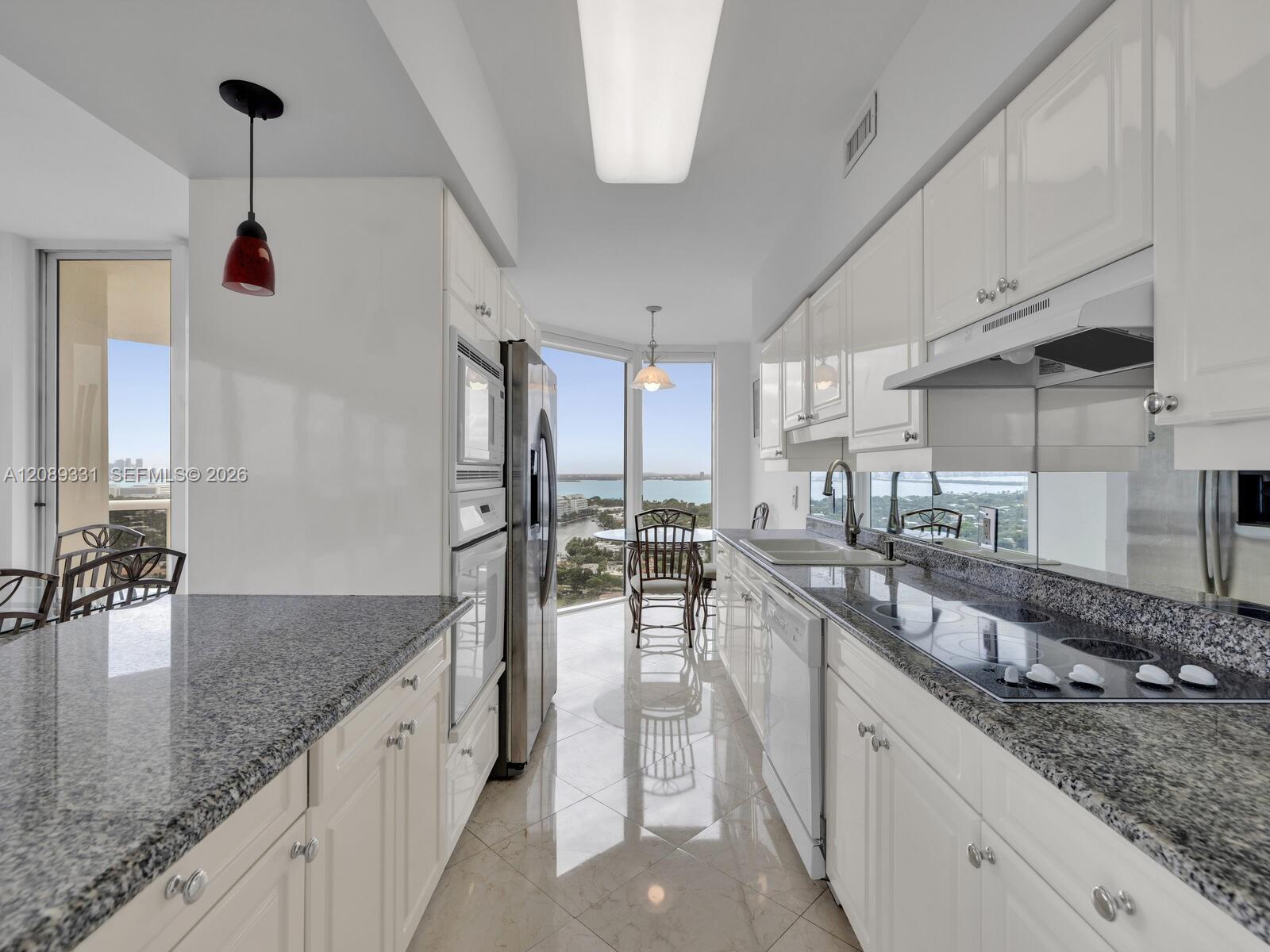4779 Collins Avenue 2805 Property Photo 4