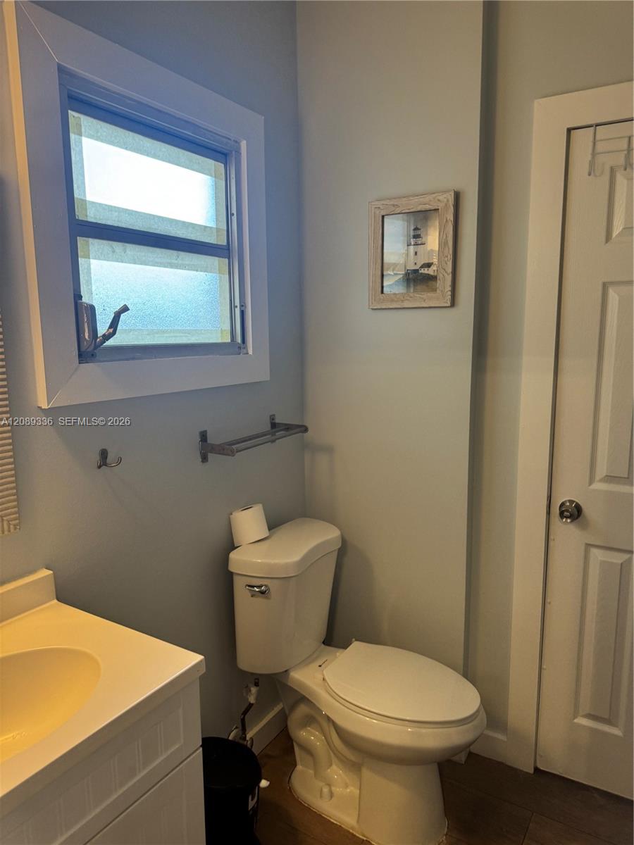 A12089336 Property Photo 38