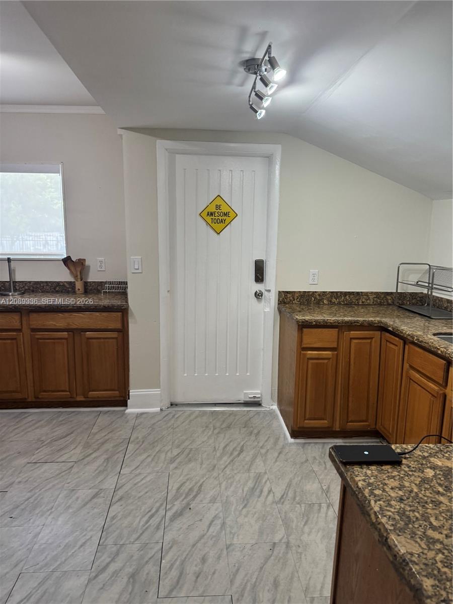 A12089336 Property Photo 43