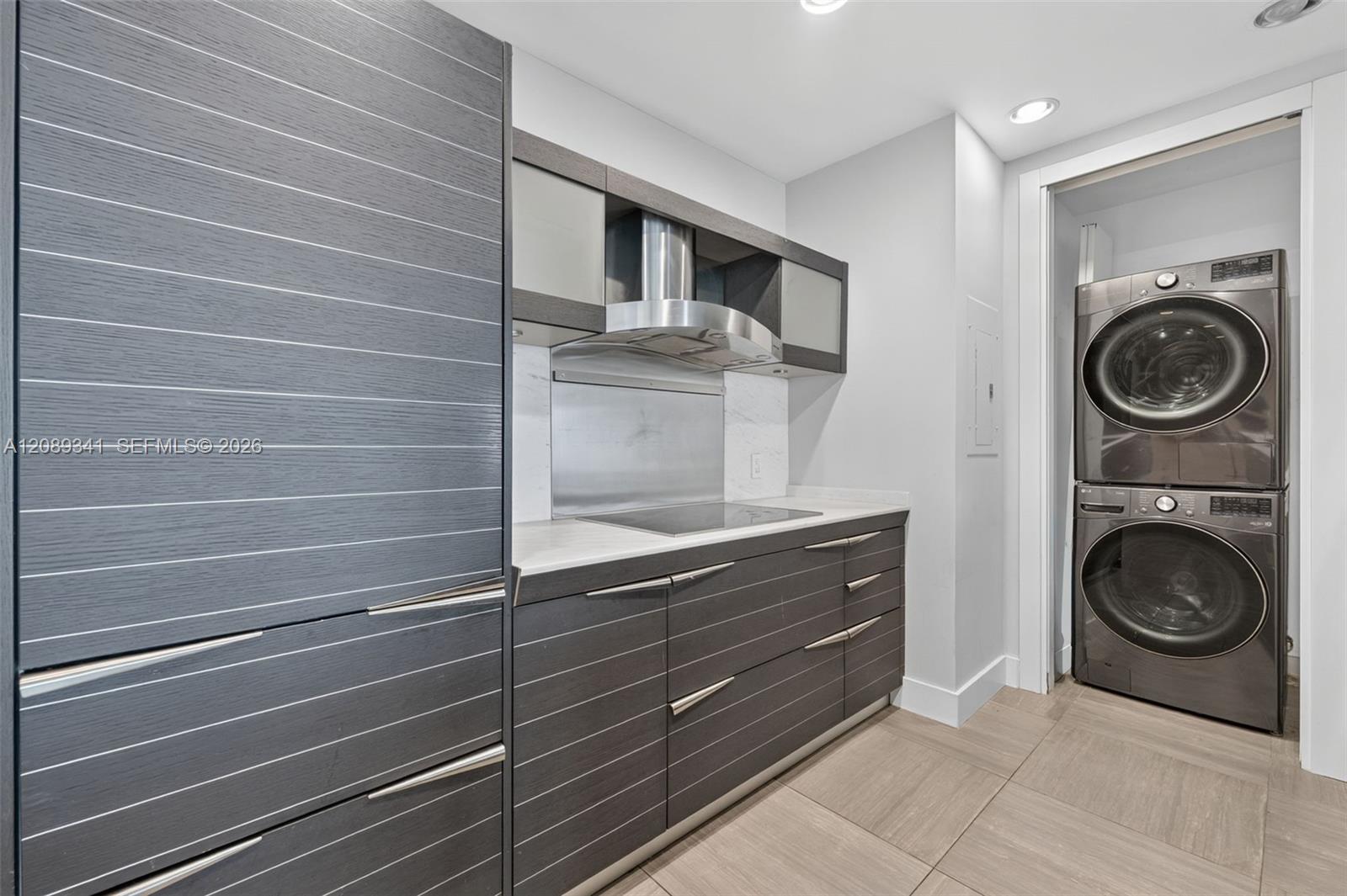 200 Biscayne Boulevard Way 4711 Property Photo 6