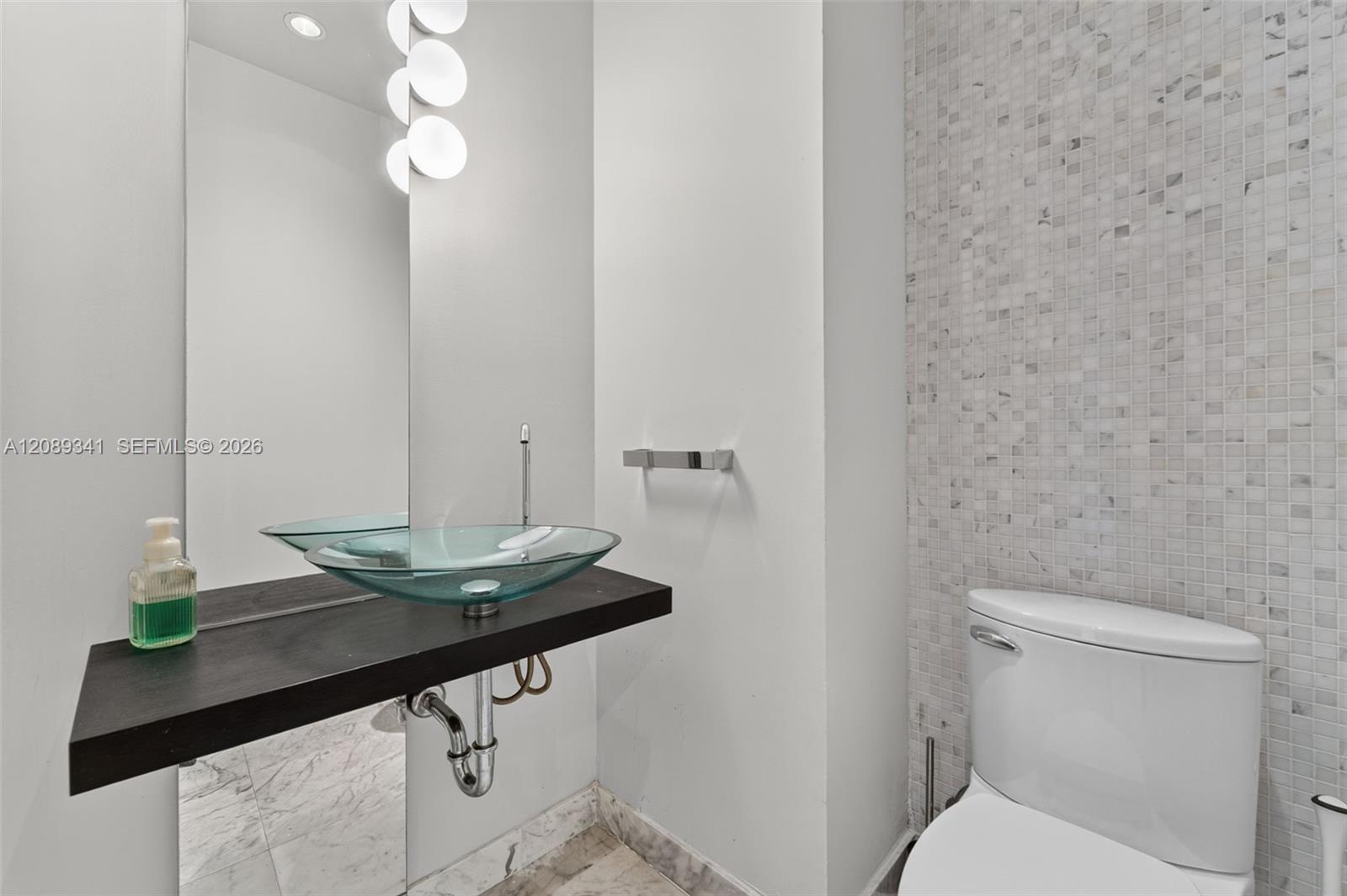 200 Biscayne Boulevard Way 4711 Property Photo 9