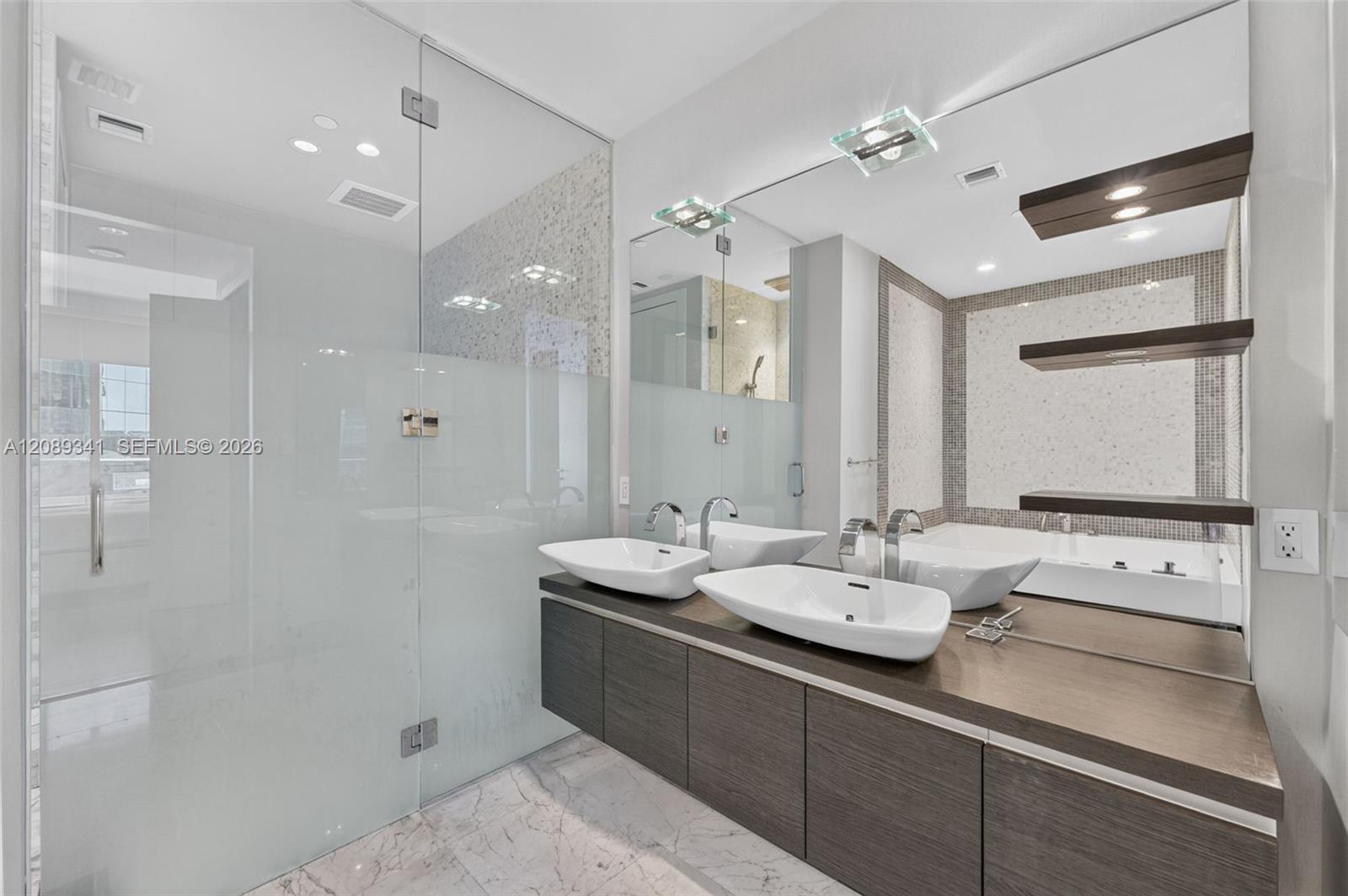 200 Biscayne Boulevard Way 4711 Property Photo 13