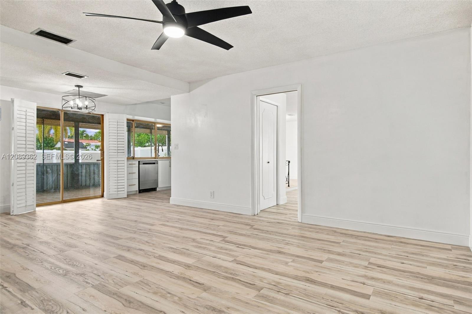 5206 Garfield Street Property Photo 37