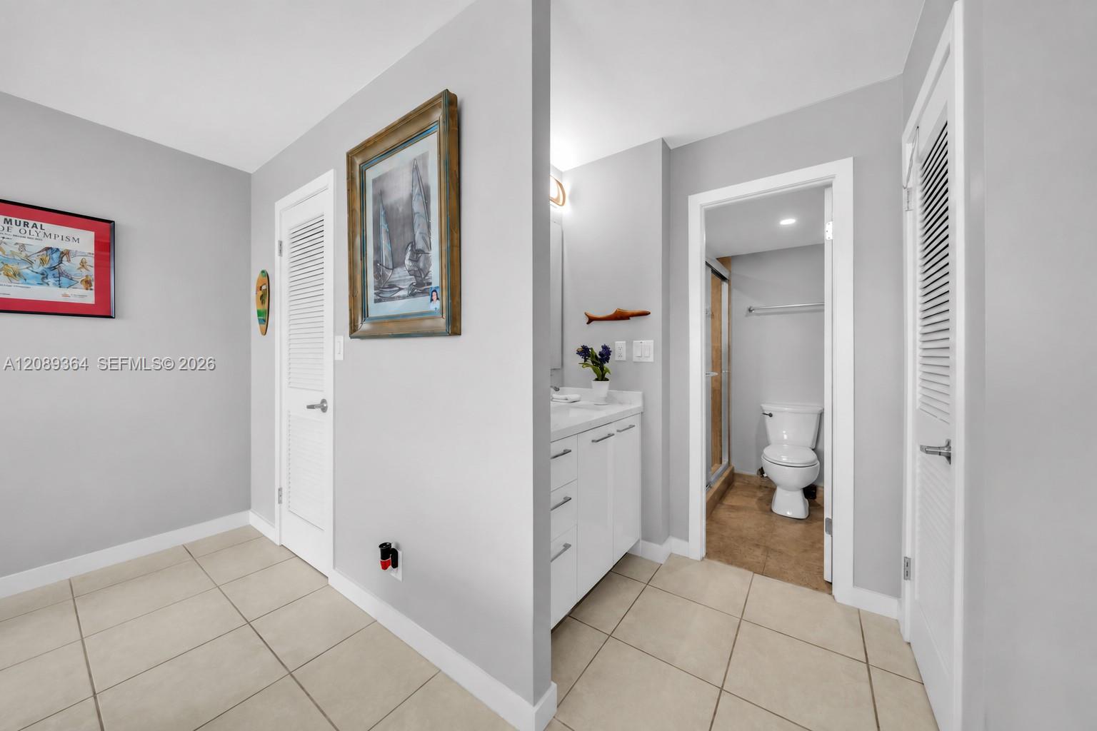 3161 S Ocean Drive 1106 Property Photo 18