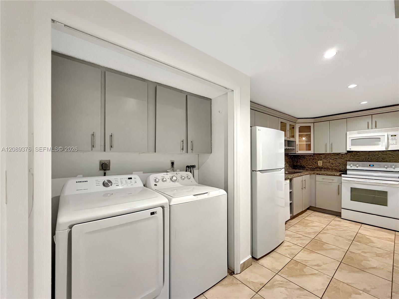 A12089376 Property Photo 12