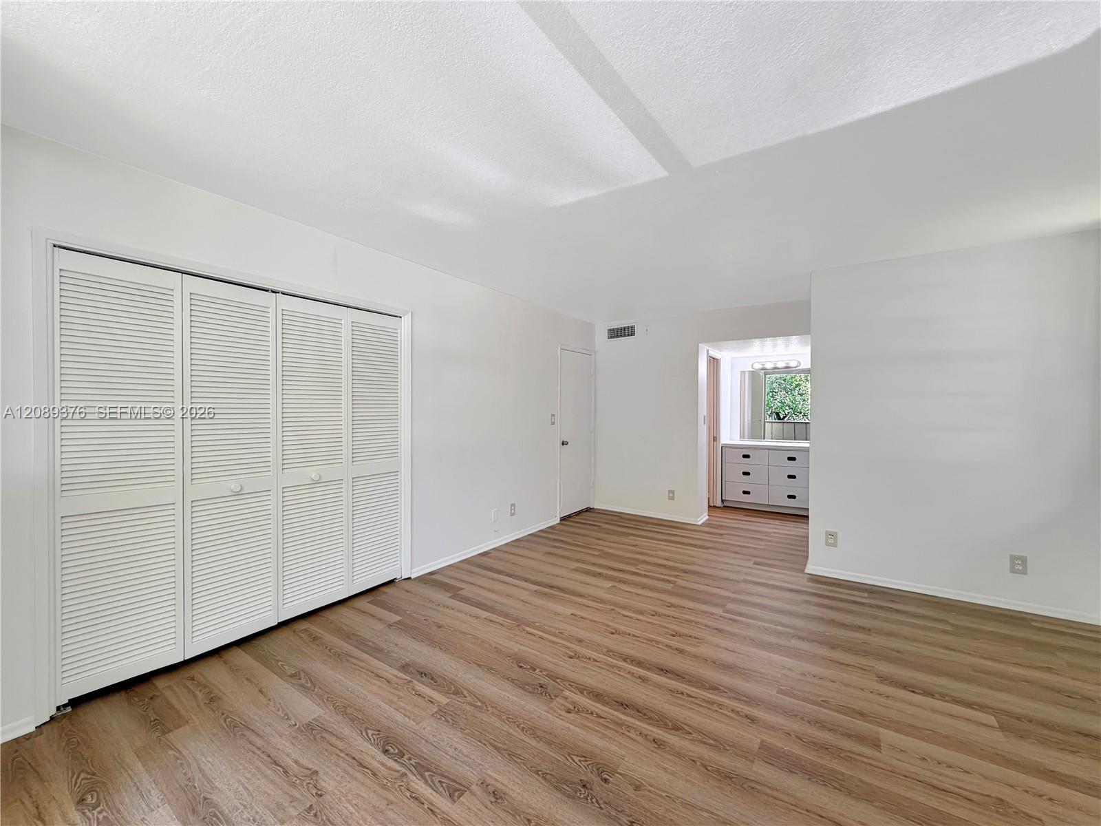 A12089376 Property Photo 15