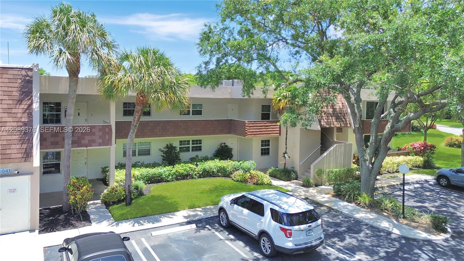 A12089376 Property Photo 34