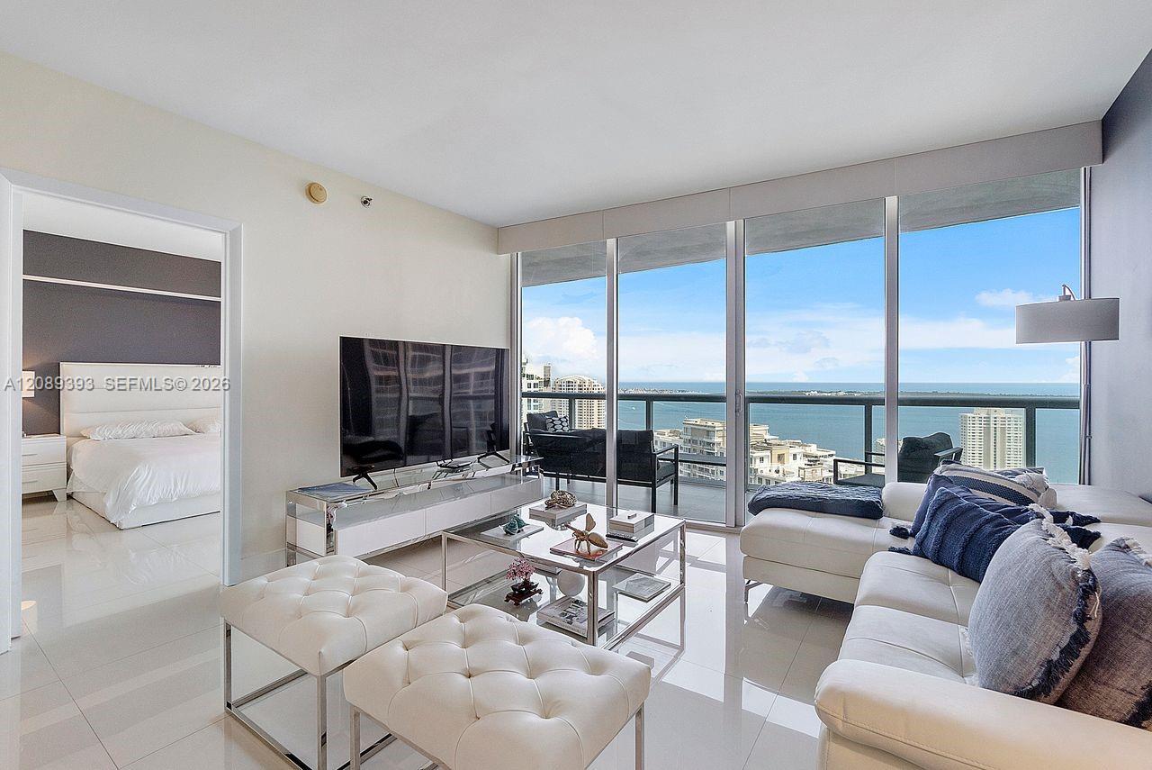 465 Brickell Avenue 3905 Property Photo 3