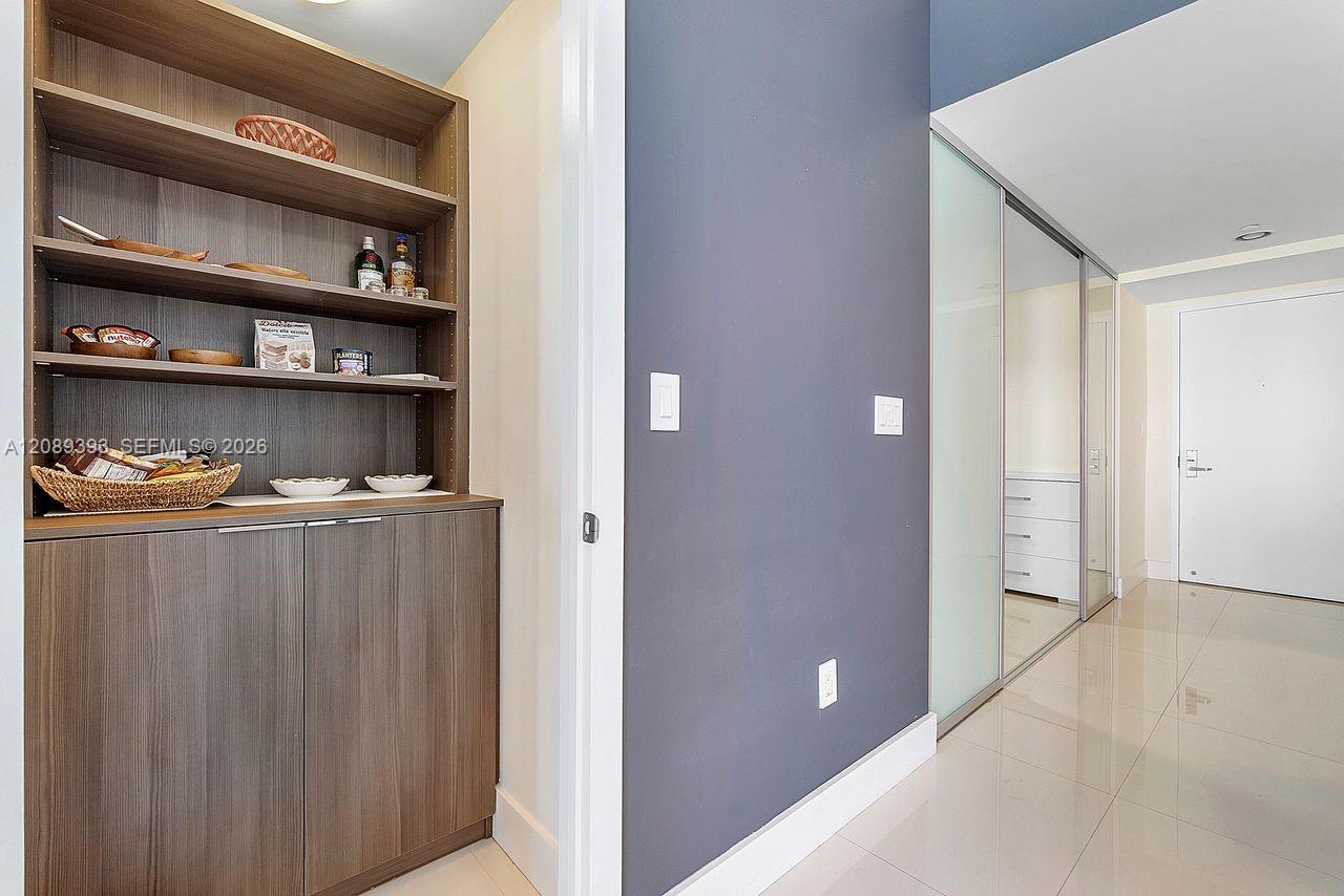 465 Brickell Avenue 3905 Property Photo 8
