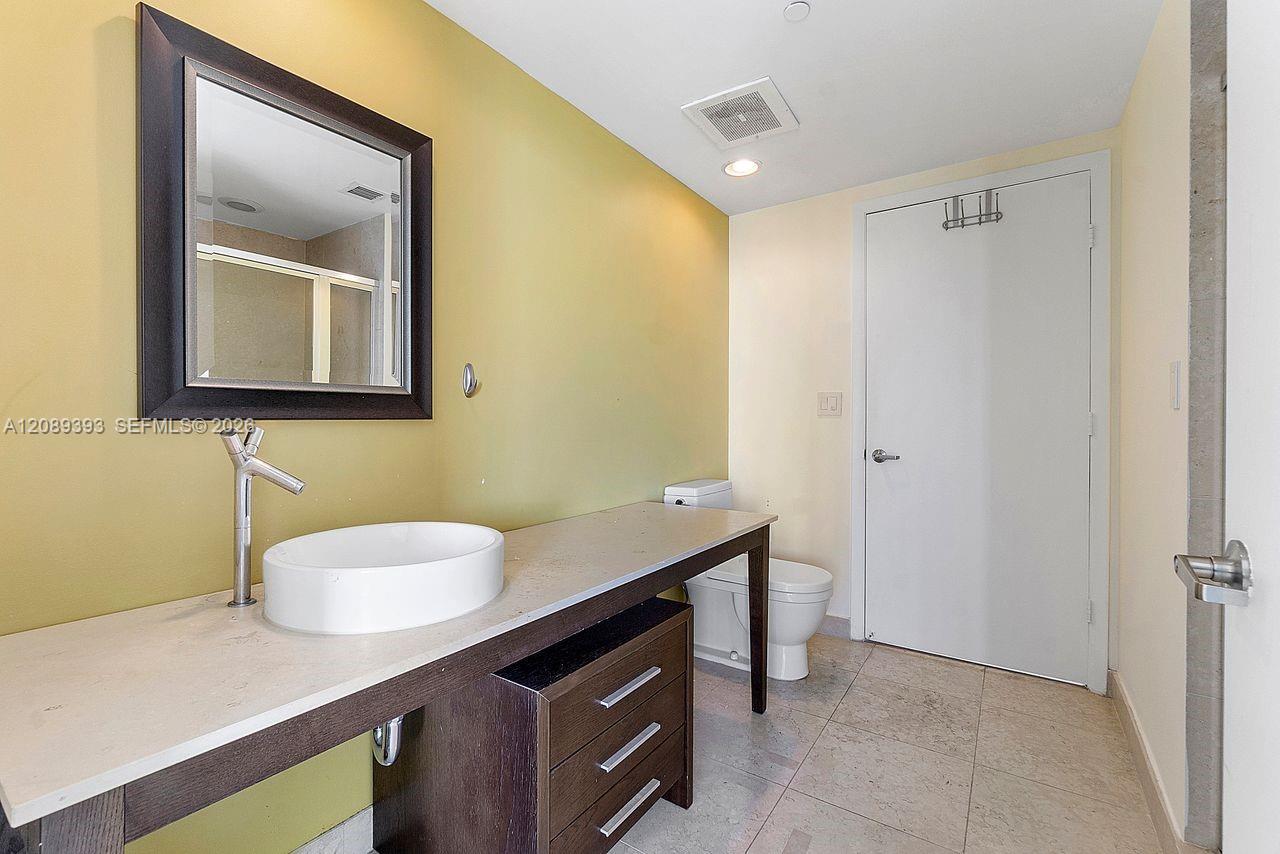 465 Brickell Avenue 3905 Property Photo 10