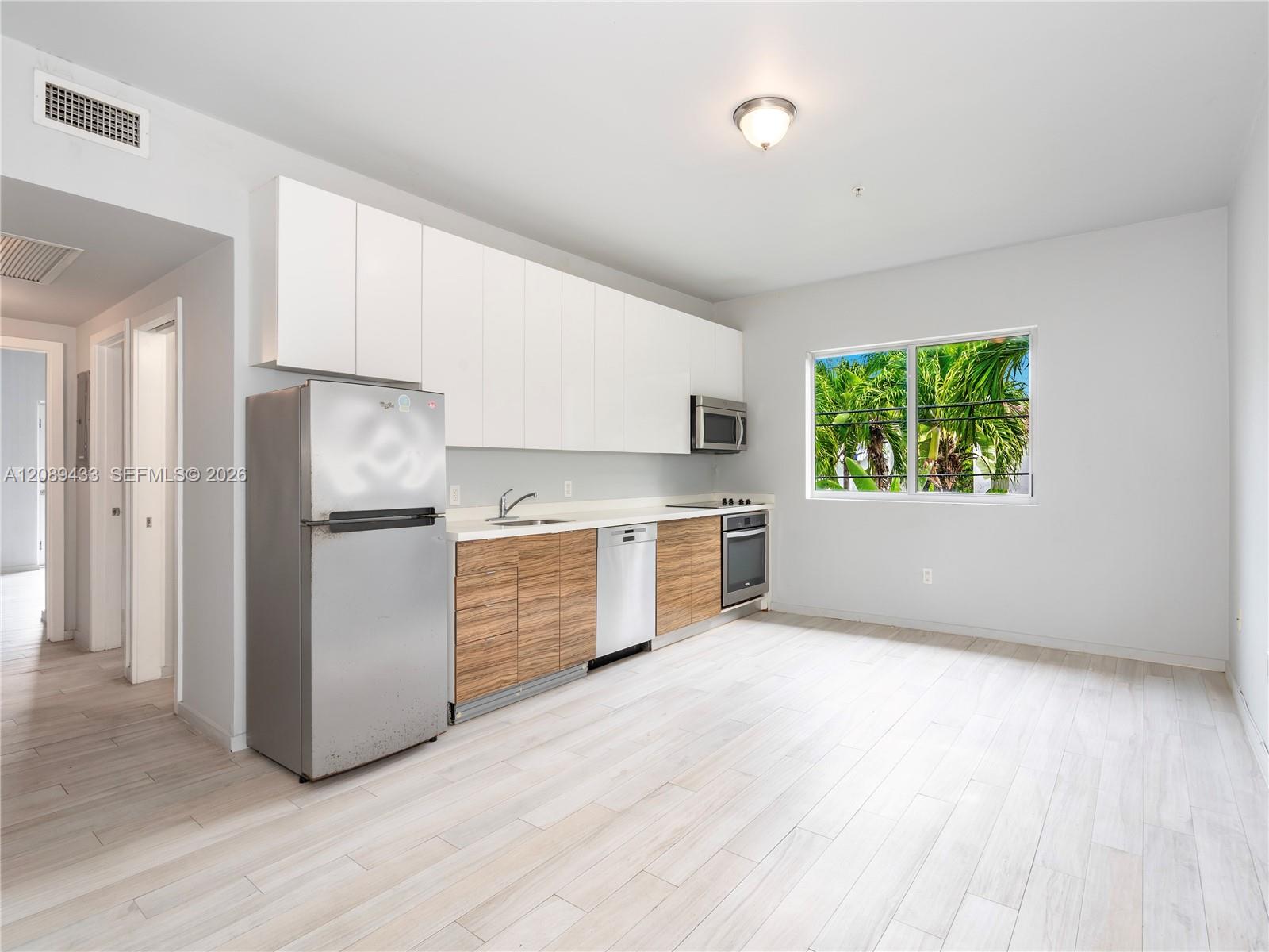 820 15th Street 205 Property Photo 1
