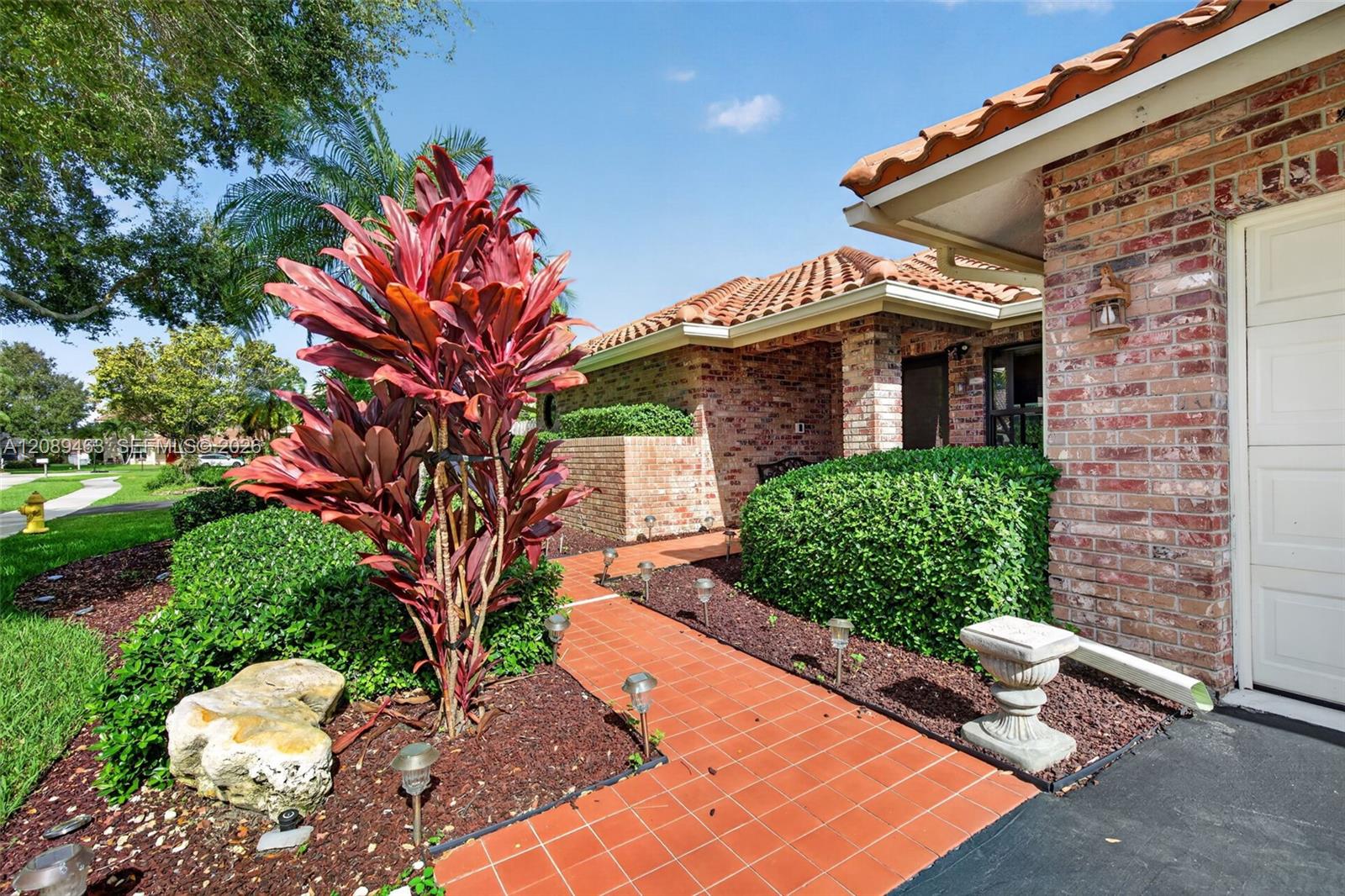 14481 Hickory Court Property Photo 4