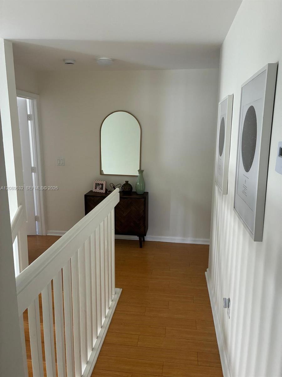 989 Nw 156 Avenue Property Photo 6