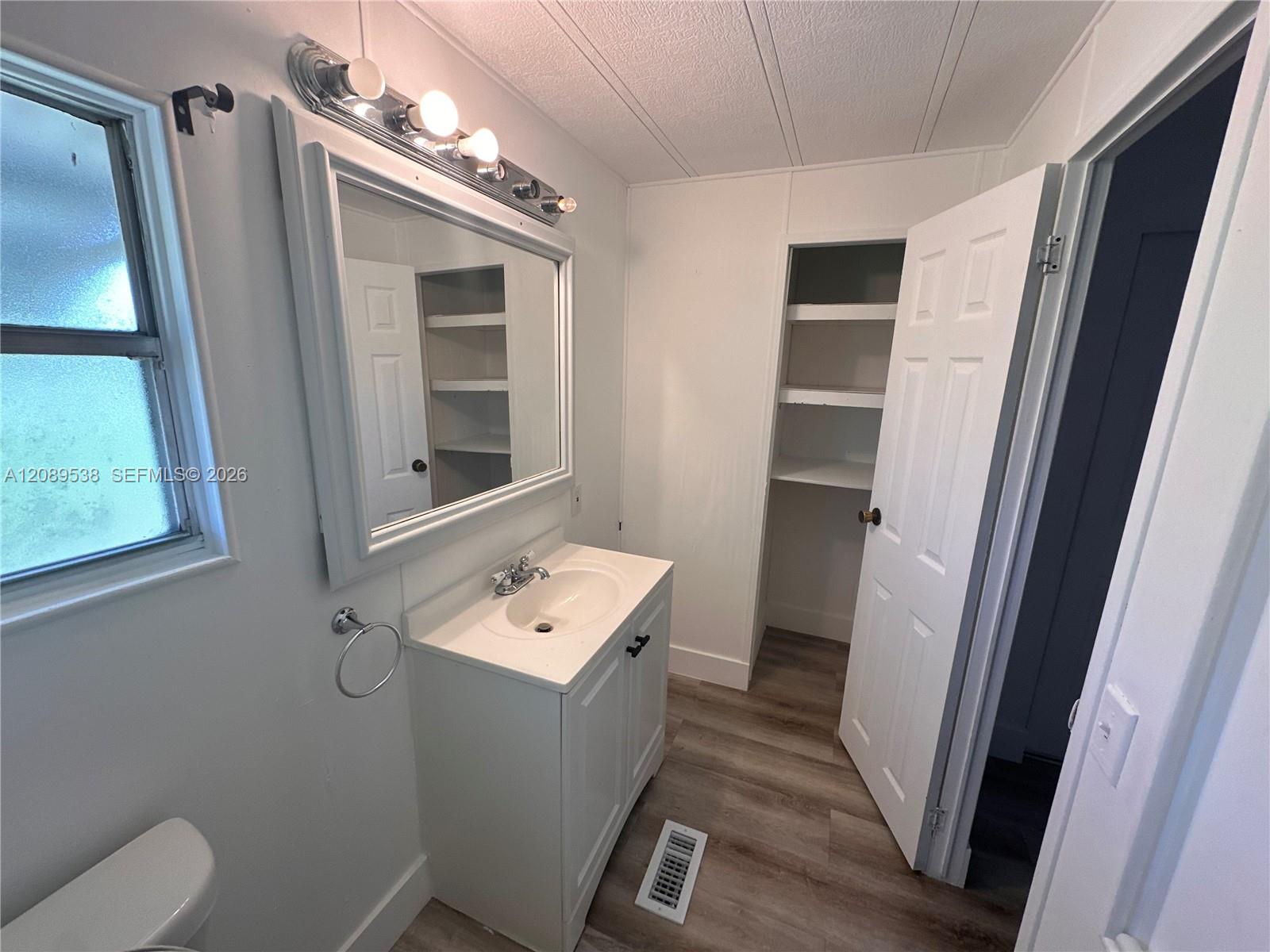2957 Sw 54th Street Property Photo 13