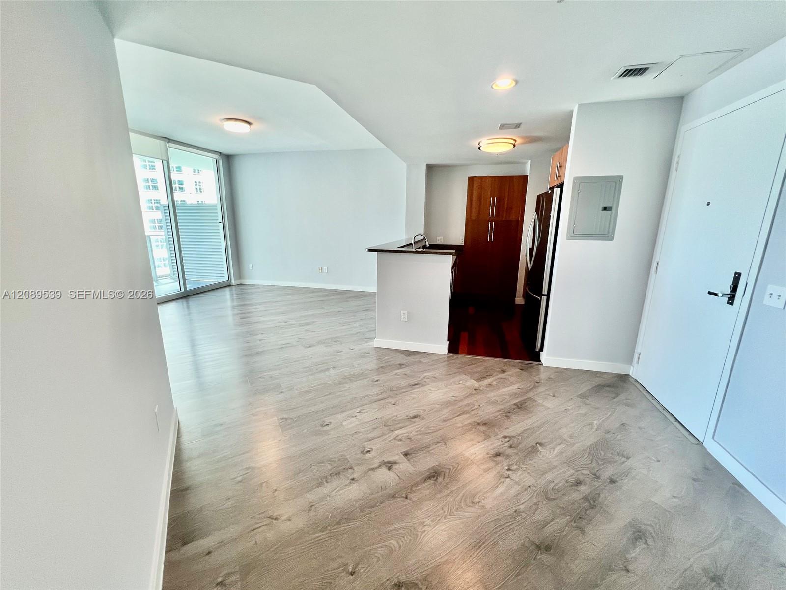 300 S Biscayne Boulevard 2705 Property Photo 6